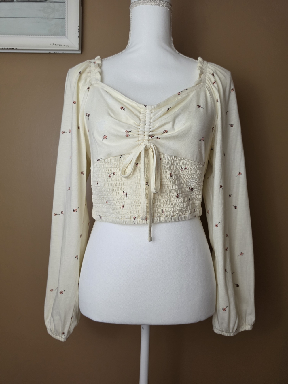 Arizona Jean Company Cream Floral Shirred Tie-Front Crop Top